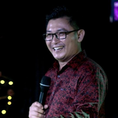 Pastor Simon van Niekerk